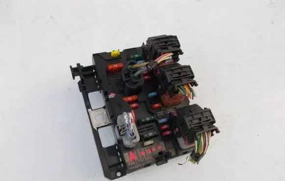 Peugeot 207 BSM Control unit 9664055480