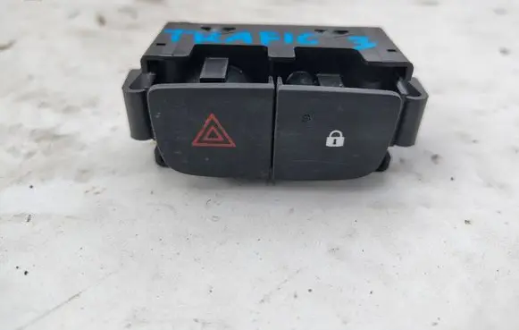 Renault Trafic III (X82) Hazard light switch 252100622R