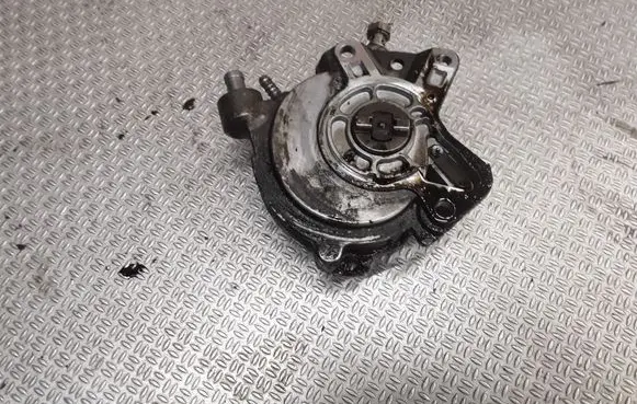 Volkswagen Touareg I Vacuum pump 07Z145209D