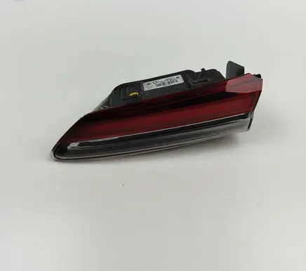 Tailgate rear/tail lights