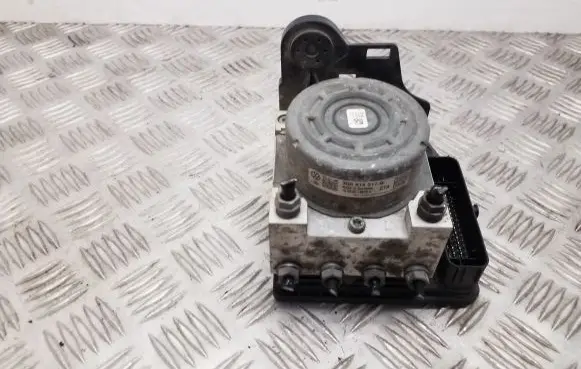 Volkswagen PASSAT B8 ABS Pump 3Q0614517Q 3Q0907379Q