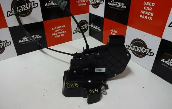Volvo C30 Front door lock 30753664