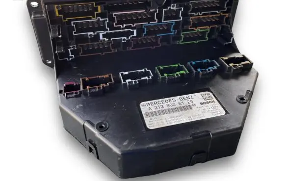 Mercedes-Benz E W212 Fuse module A2129006129
