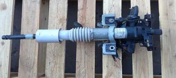 Opel Zafira A Steering wheel column trim