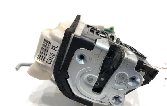 KIA Rio Front door lock