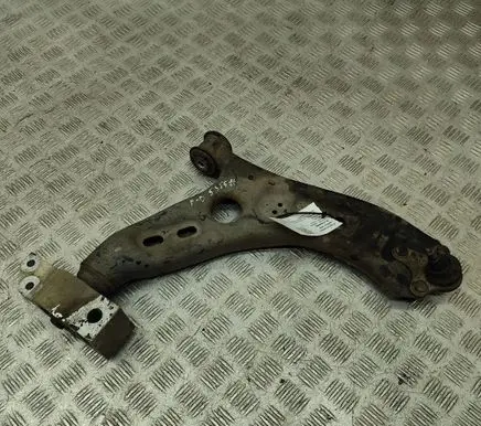Volkswagen Tiguan Front lower control arm/wishbone 5N0407152