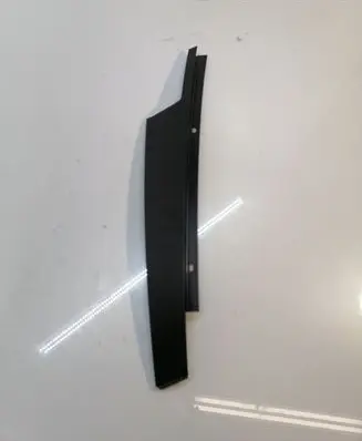 BMW 5 F10 F11 Door glass trim 7182271