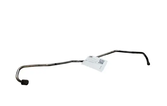 Volkswagen PASSAT B6 Fuel injector supply line/pipe 
