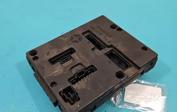 Renault Scenic I Central body control module 8200029342A IMPRK1377207
