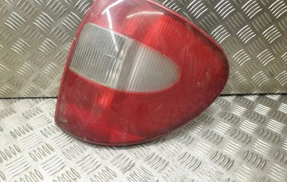 Chrysler Grand Voyager IV Rear/tail lights 153672