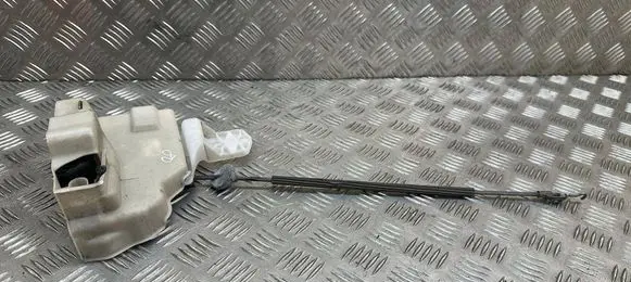 Volkswagen Touran I Front door lock 
