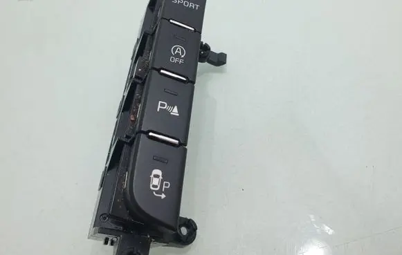 KIA Ceed Other switches/knobs/shifts 93300J7410