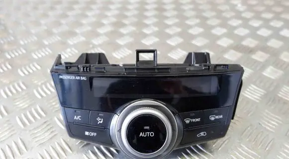 Toyota Prius+ (ZVW40) Climate control unit 5590047171