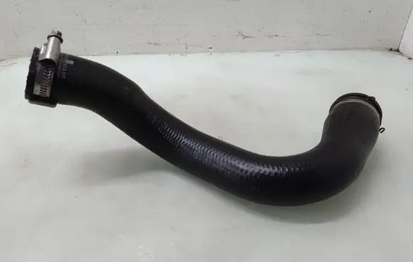 Citroen C5 Intercooler hose/pipe 9683957380