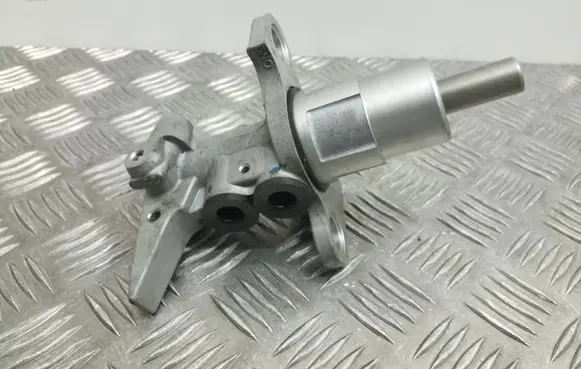 Audi A4 S4 B8 8K Master brake cylinder 8009