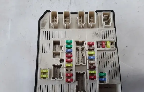 Renault Megane III Fuse module