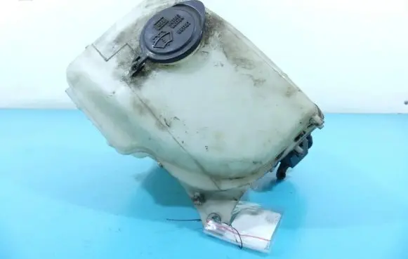 Toyota Corolla E110 Windshield washer fluid reservoir/tank 85330-44010 IMPRK1287986