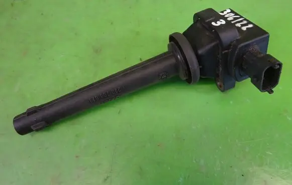 Nissan Micra High voltage ignition coil 0221504017