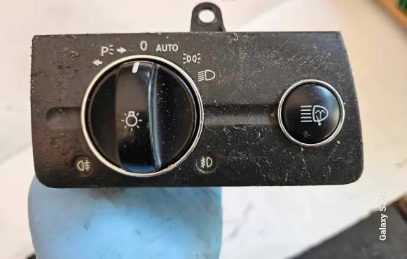 Mercedes-Benz E W211 Light switch 21154501047241