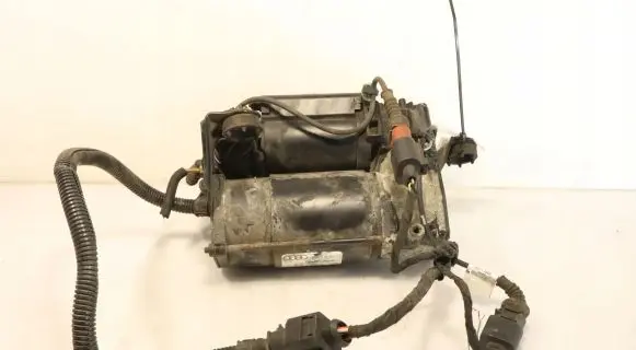 Audi A8 S8 D3 4E Air suspension compressor 