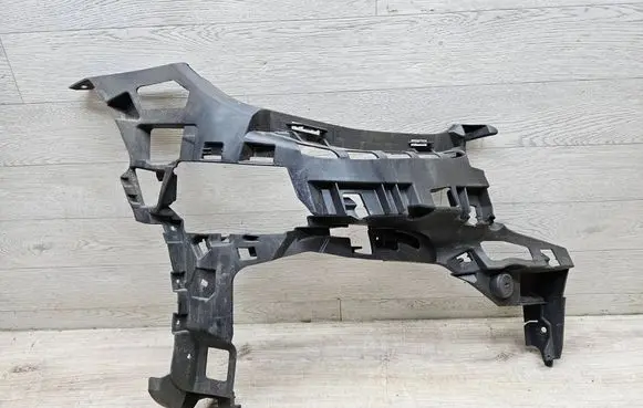 Mercedes-Benz E AMG W213 Front bumper mounting bracket A2138857204