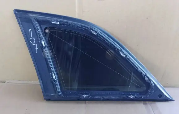 Chrysler Pacifica Front vent window/glass (coupe) 