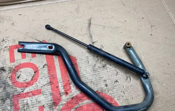 BMW 5 E34 Tailgate/trunk strut/damper 51248110327 579155