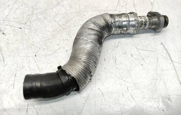 Citroen C4 II Picasso Turbo turbocharger oiling pipe/hose V861706980A V861706980