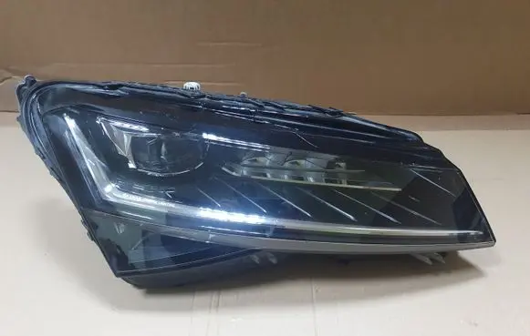 Skoda Superb B8 (3V) Headlight/headlamp 3V1941016D