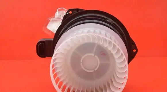 Toyota Corolla E10 Heater fan/blower 5610T2