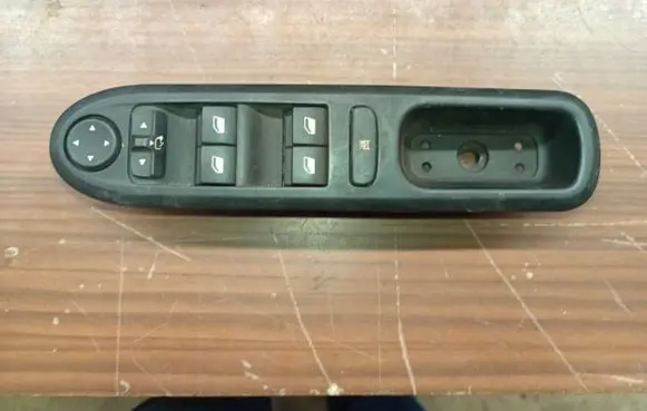 Electric window control switch