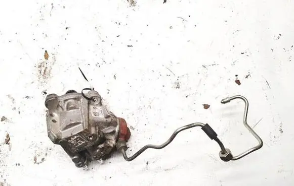 BMW X1 E84 Fuel injection high pressure pump 0445010524 851086504