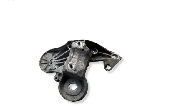 Audi A6 S6 C6 4F Engine mounting bracket 4F0199351S