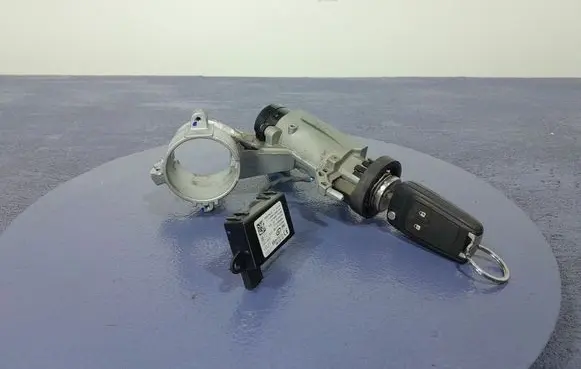 Opel Insignia A Ignition lock 20964876