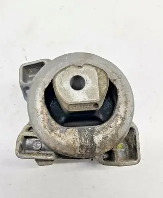 Mercedes-Benz A W169 Engine mount bracket A1692400618 nr3689