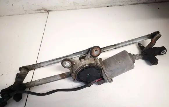 Front wiper linkage and motor