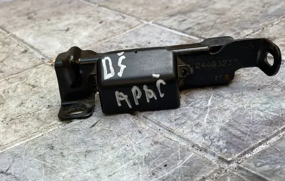 Opel Combo C Sliding door lower roller guide/hinge 24403233