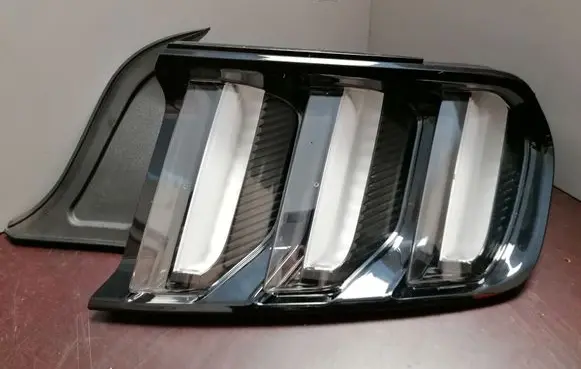 Ford Mustang VI Rear/tail lights FR3B13B504CM