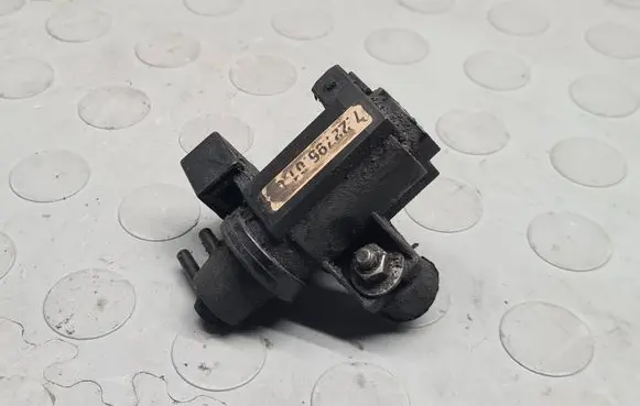 BMW 7 E65 E66 Turbo solenoid valve 72279601