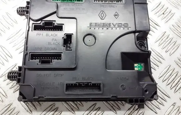 Renault Laguna III High voltage junction box 53297639