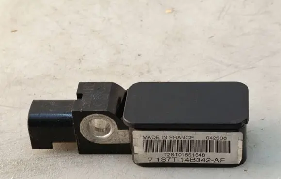 Ford Mondeo Mk III Airbag deployment crash/impact sensor 1S7T14B342AF 042506