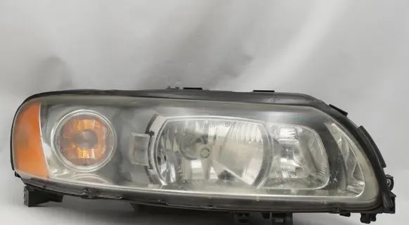 Volvo V70 Headlight/headlamp 30698848 89900282
