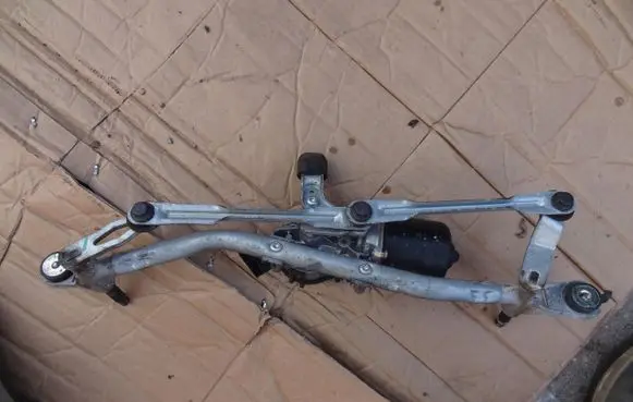 Citroen C3 Front wiper linkage W00000278