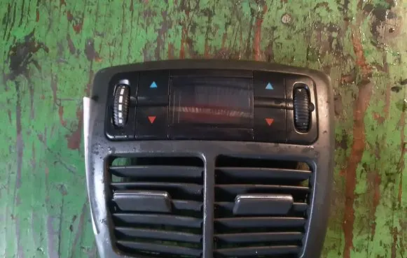 Mercedes-Benz E W211 Climate control unit 2118300285