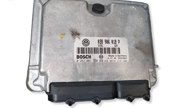 Volkswagen PASSAT B5 Engine control unit/module 038906018P 0281001720