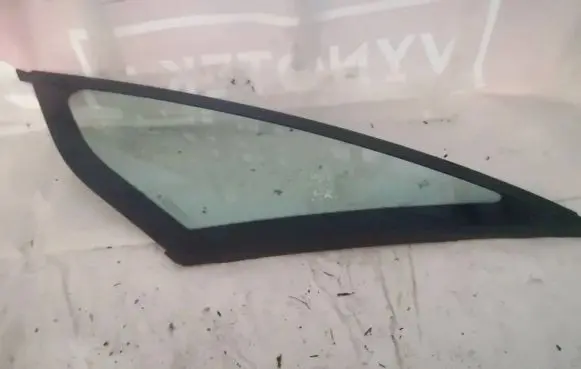Citroen C4 I Picasso Front triangle window/glass 