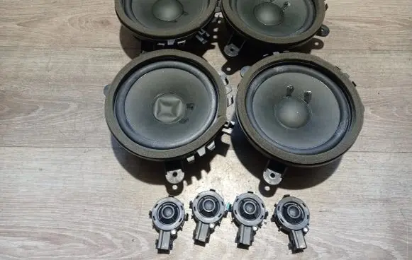Volvo V40 Audio system kit 30657445 31252330