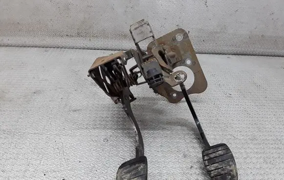 Renault Espace - Grand espace IV Pedal assembly 8200139603