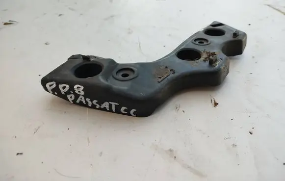 Volkswagen PASSAT CC Front bumper mounting bracket 3C8807184A