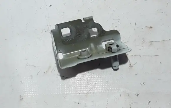 Renault Zoe Fender mounting bracket 625B43182R